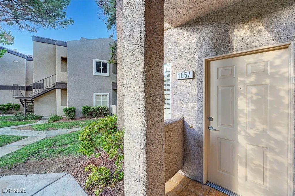 5250 Rainbow, Las Vegas, NV 89118