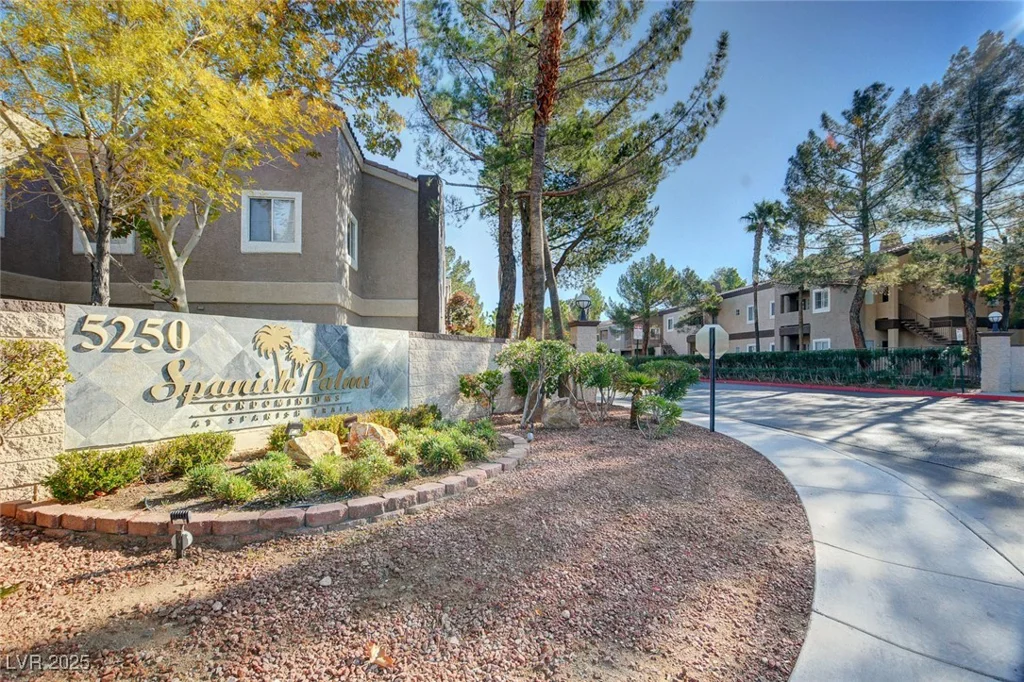 5250 Rainbow, Las Vegas, NV 89118