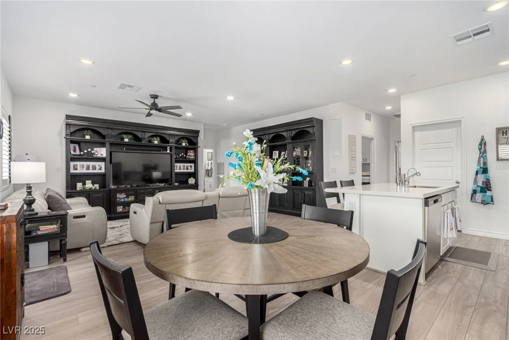 288 Whitney Crest, Henderson, NV 89015