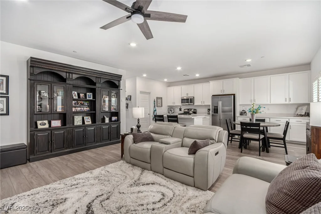 288 Whitney Crest, Henderson, NV 89015