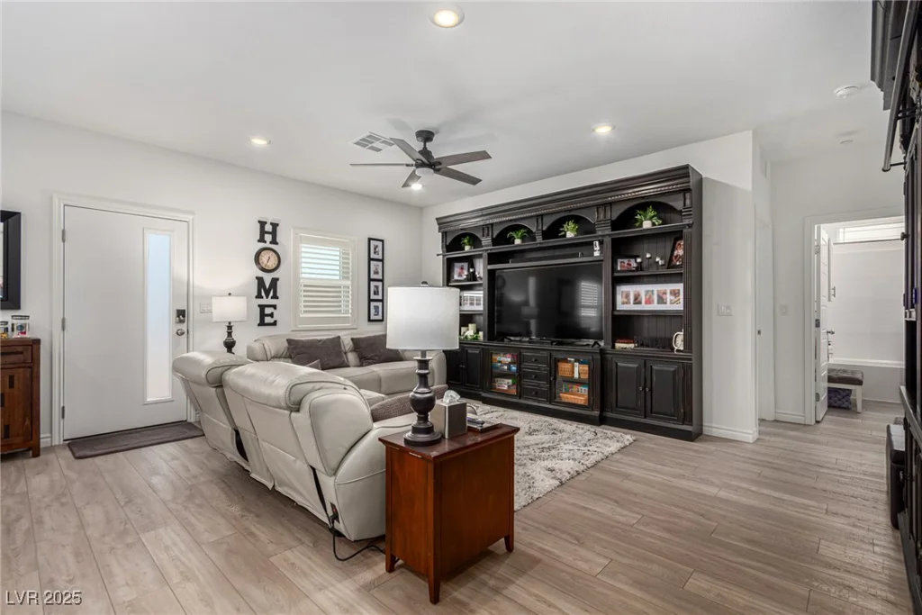288 Whitney Crest, Henderson, NV 89015