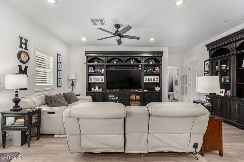 288 Whitney Crest, Henderson, NV 89015