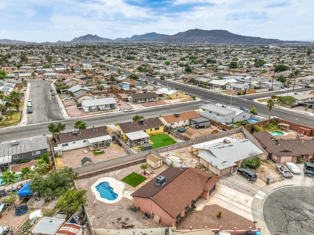 1004 Woodside, Henderson, NV 89015