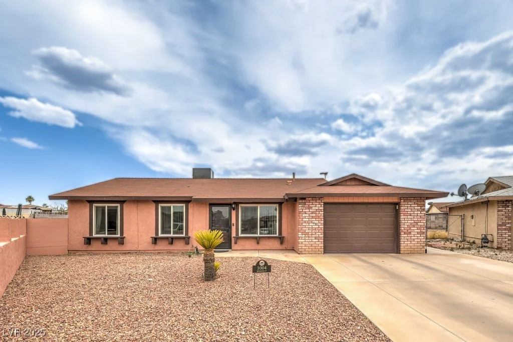 1004 Woodside, Henderson, NV 89015