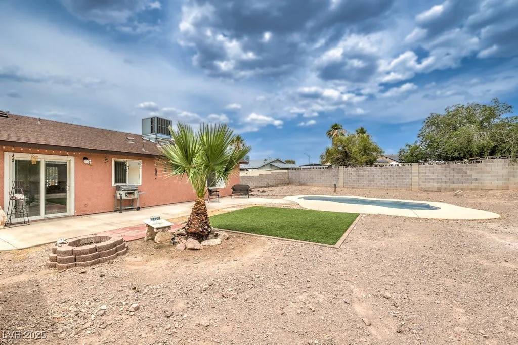 1004 Woodside, Henderson, NV 89015