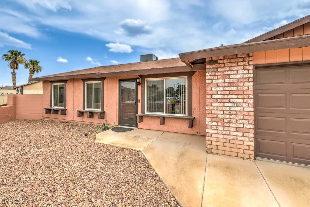 1004 Woodside, Henderson, NV 89015