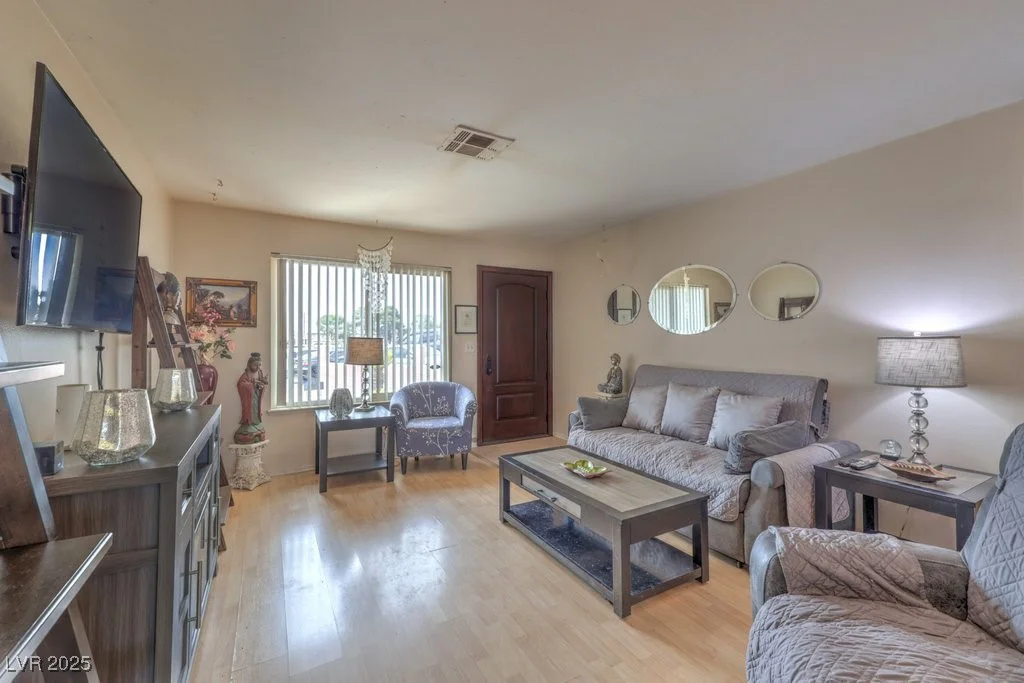 1004 Woodside, Henderson, NV 89015