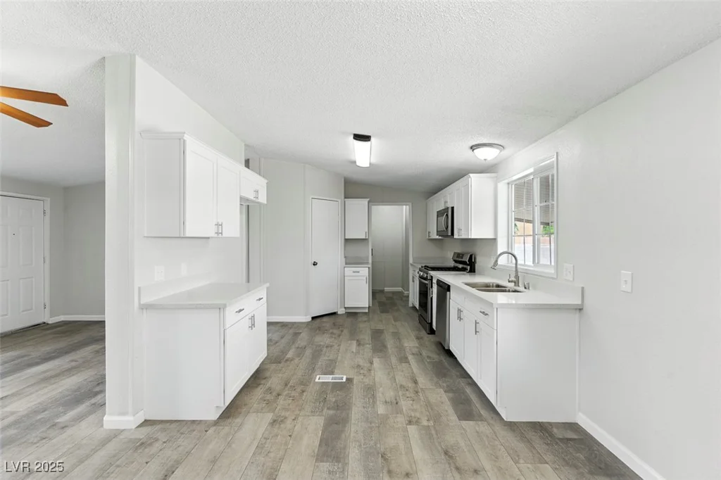 3742 Kolanut, Las Vegas, NV 89115