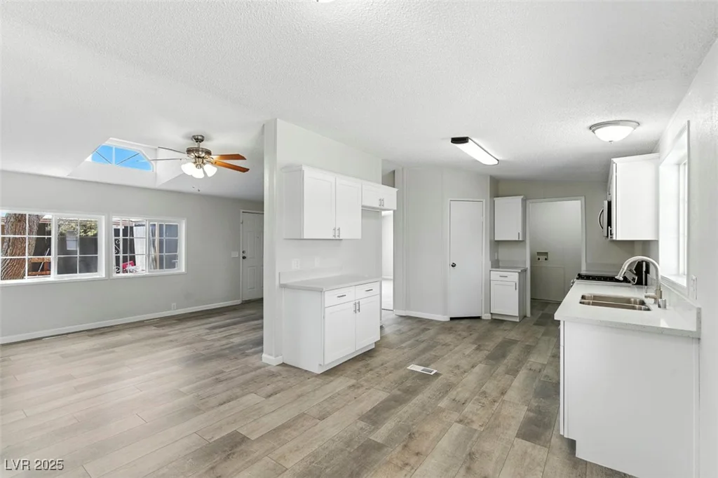 3742 Kolanut, Las Vegas, NV 89115
