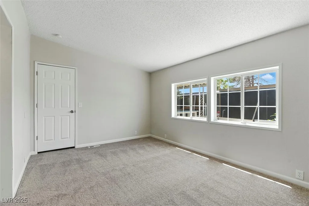 3742 Kolanut, Las Vegas, NV 89115