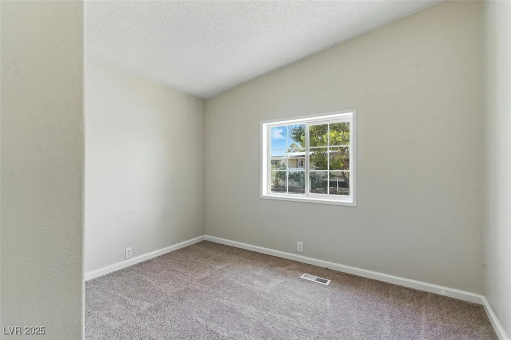3742 Kolanut, Las Vegas, NV 89115