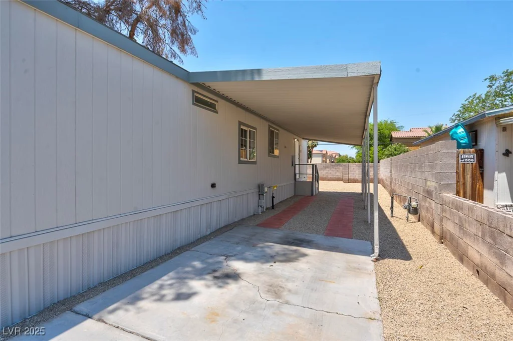 3742 Kolanut, Las Vegas, NV 89115