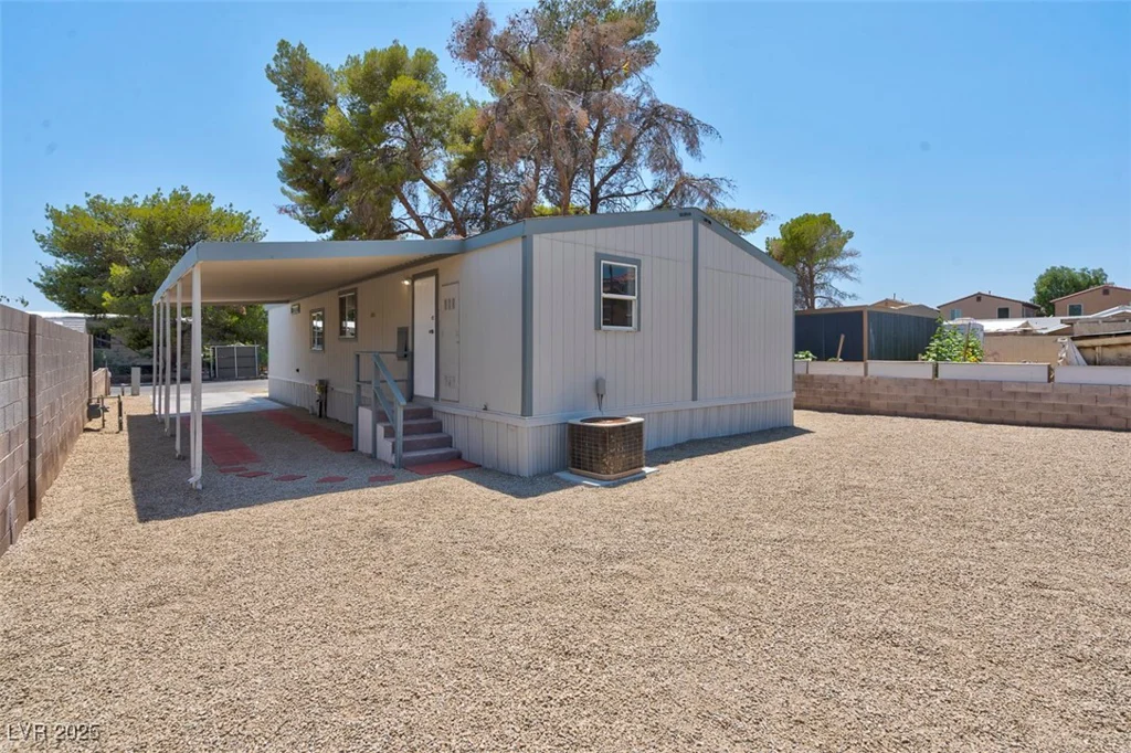 3742 Kolanut, Las Vegas, NV 89115