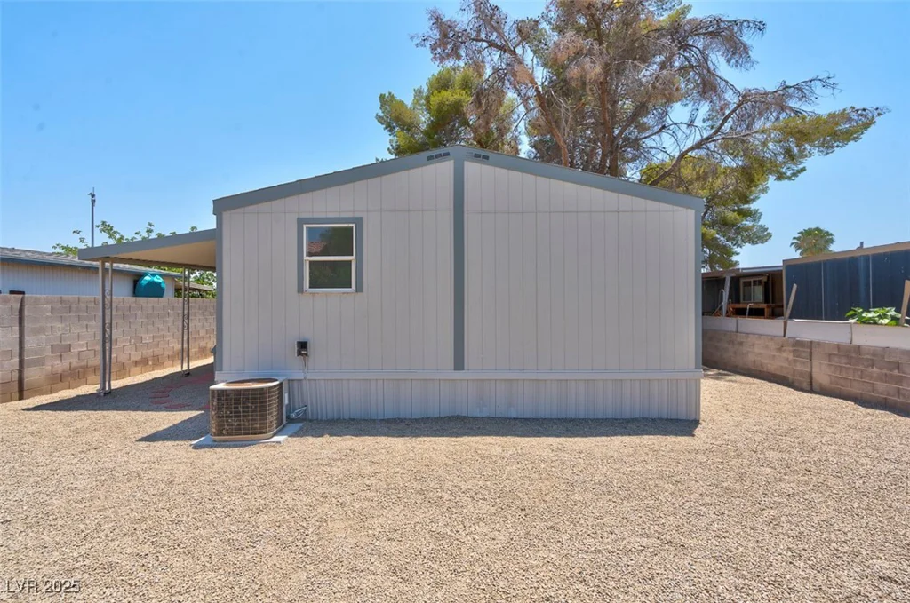 3742 Kolanut, Las Vegas, NV 89115