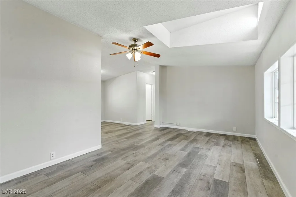 3742 Kolanut, Las Vegas, NV 89115