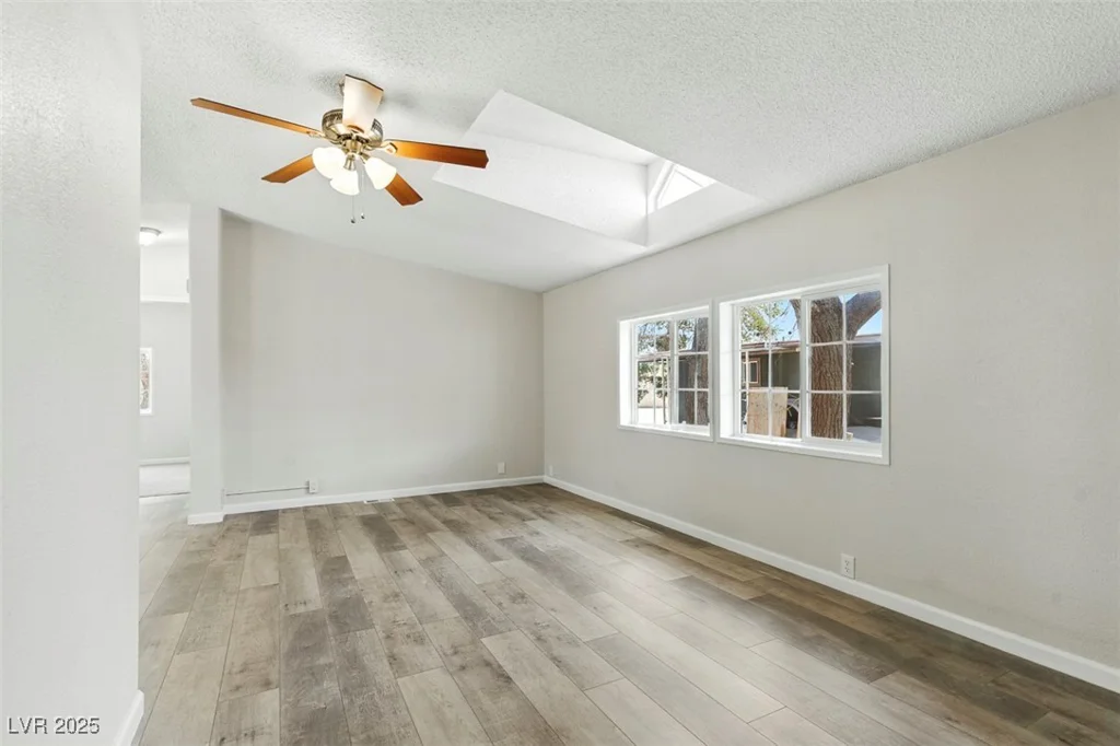 3742 Kolanut, Las Vegas, NV 89115