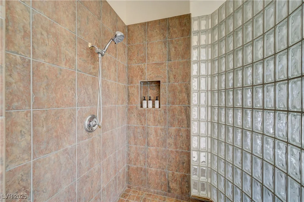 16 Mallard Creek, Henderson, NV 89052