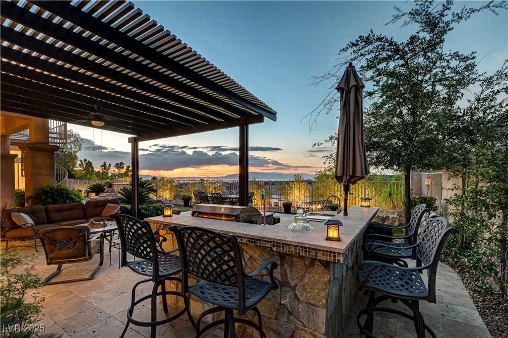 16 Mallard Creek, Henderson, NV 89052