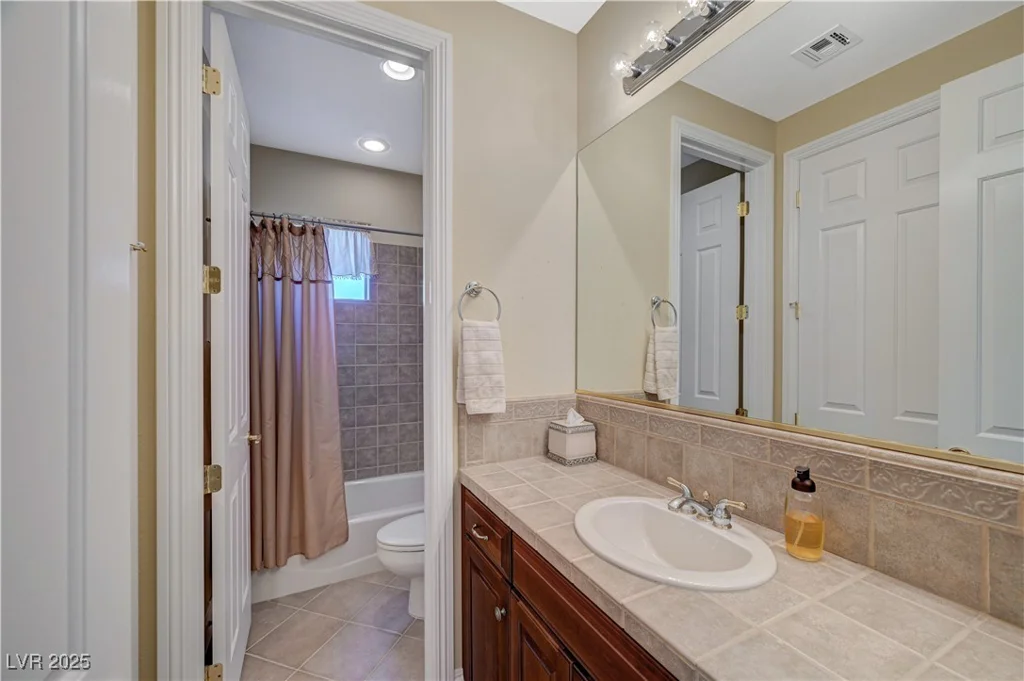 16 Mallard Creek, Henderson, NV 89052