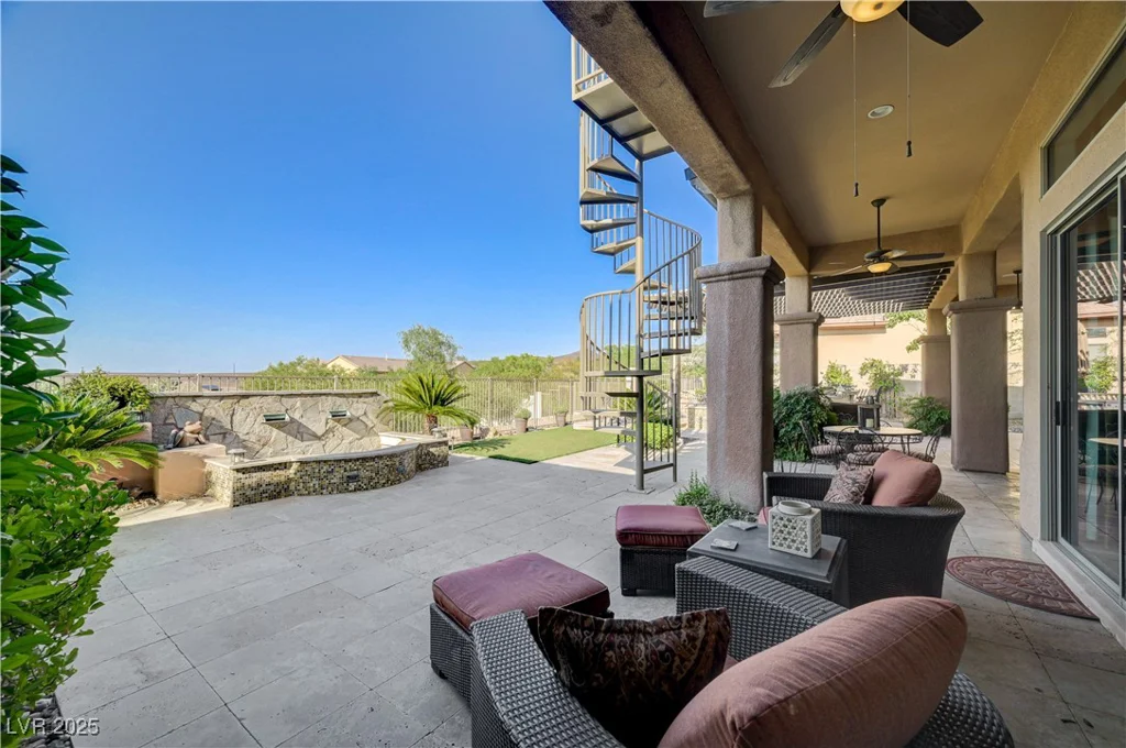 16 Mallard Creek, Henderson, NV 89052