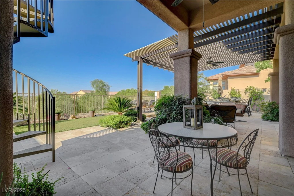 16 Mallard Creek, Henderson, NV 89052