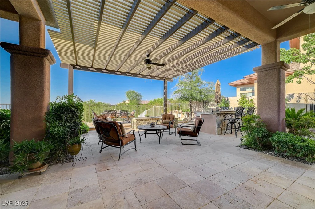 16 Mallard Creek, Henderson, NV 89052