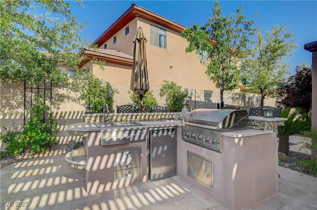 16 Mallard Creek, Henderson, NV 89052