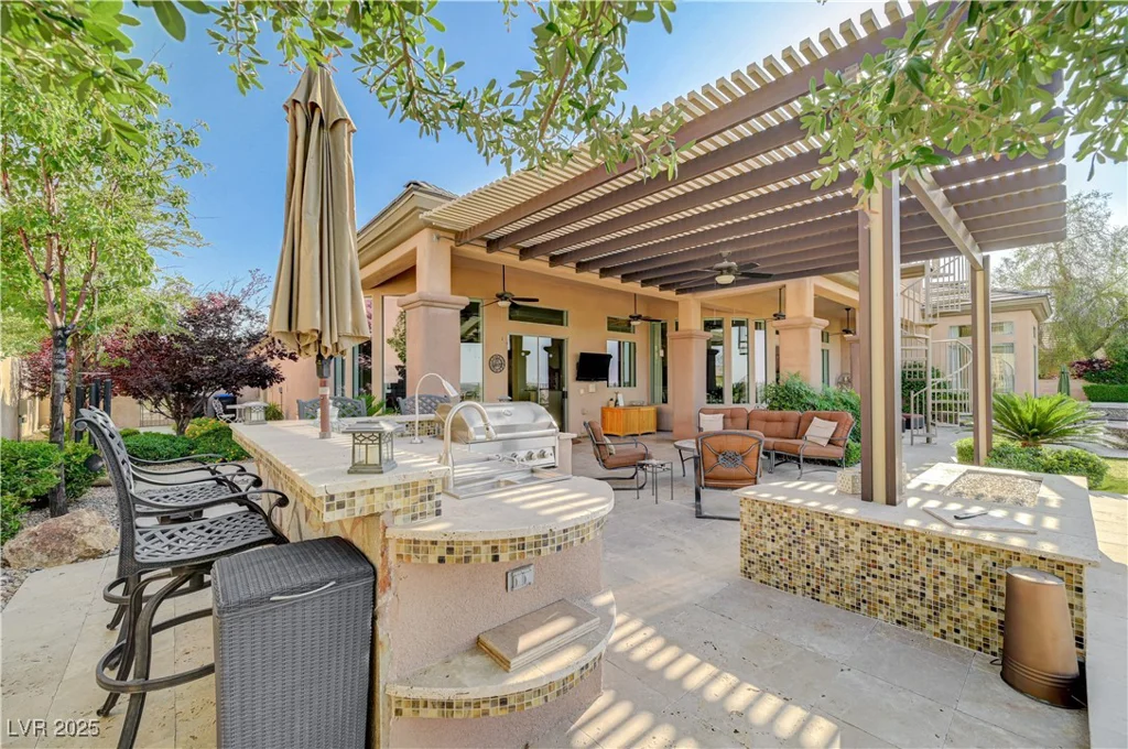 16 Mallard Creek, Henderson, NV 89052