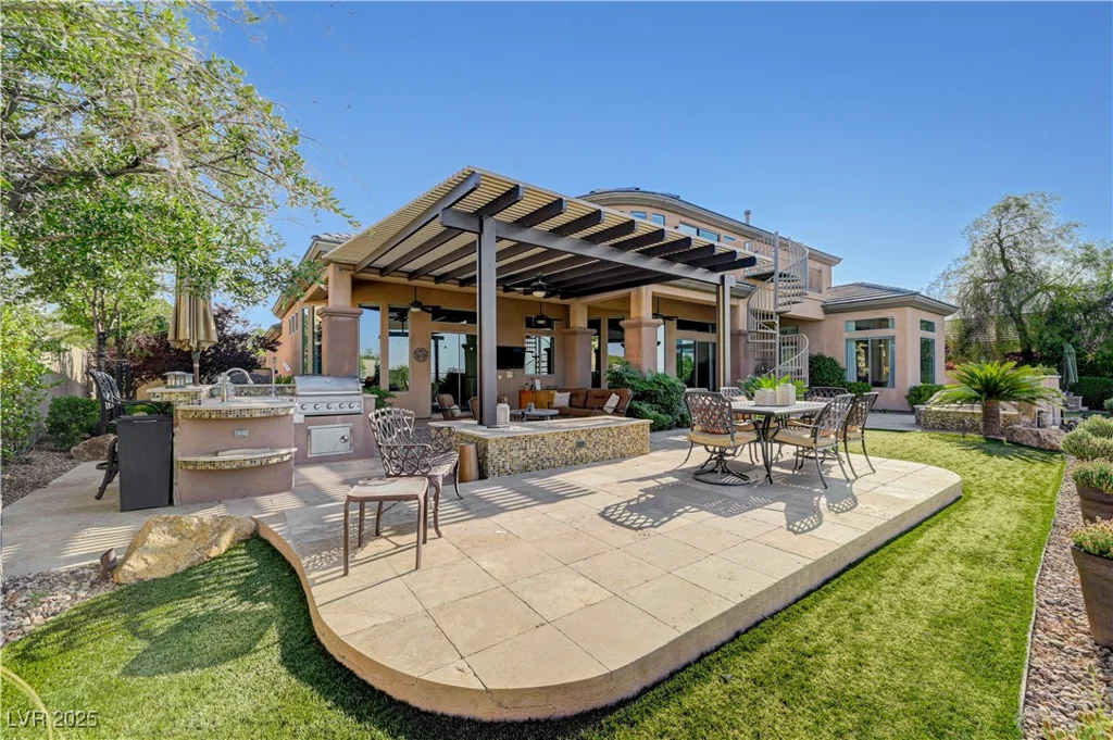 16 Mallard Creek, Henderson, NV 89052