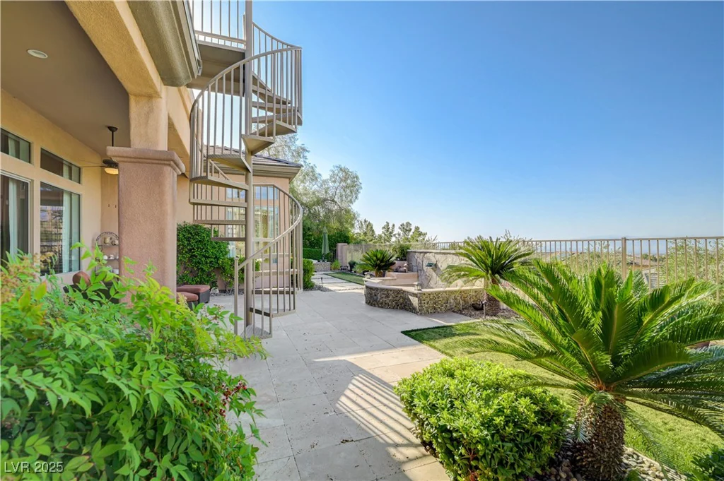 16 Mallard Creek, Henderson, NV 89052
