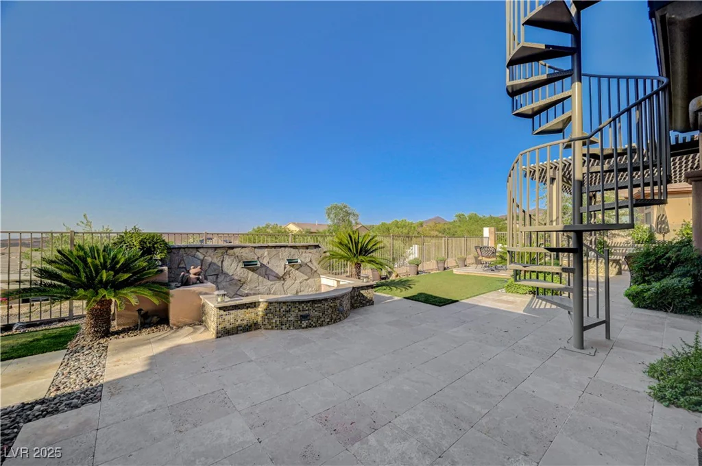 16 Mallard Creek, Henderson, NV 89052