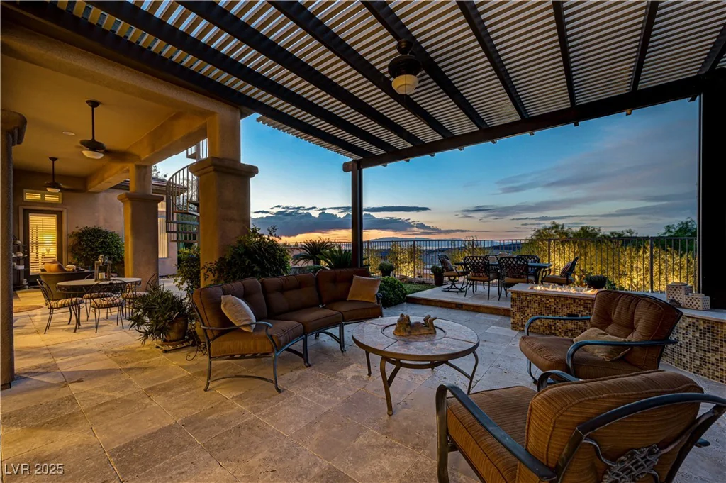 16 Mallard Creek, Henderson, NV 89052
