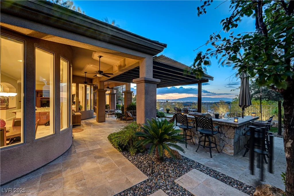 16 Mallard Creek, Henderson, NV 89052
