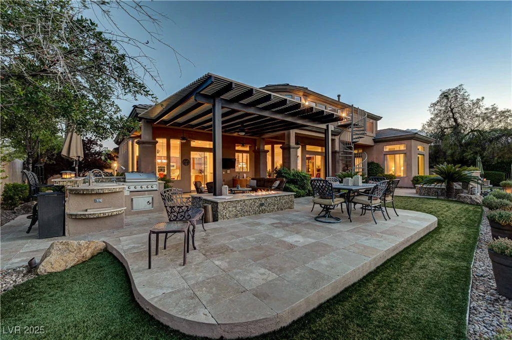 16 Mallard Creek, Henderson, NV 89052