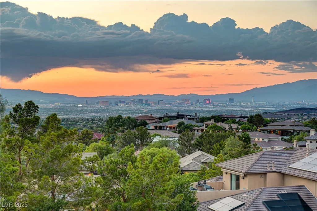 16 Mallard Creek, Henderson, NV 89052