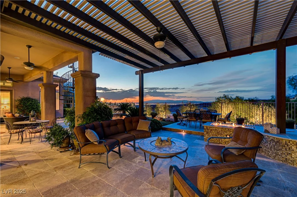 16 Mallard Creek, Henderson, NV 89052