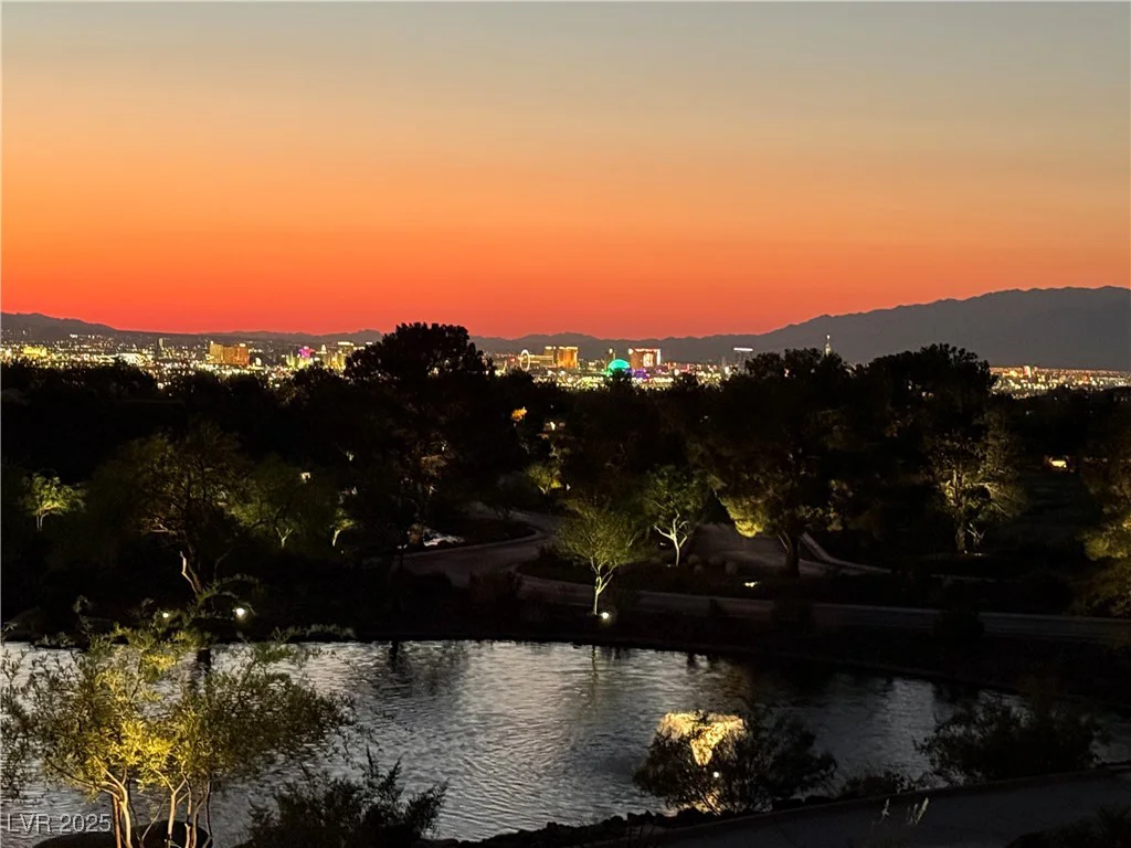 16 Mallard Creek, Henderson, NV 89052