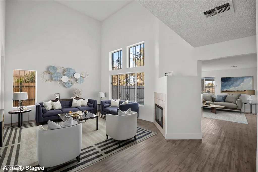 5458 Walton Heath, Las Vegas, NV 89142