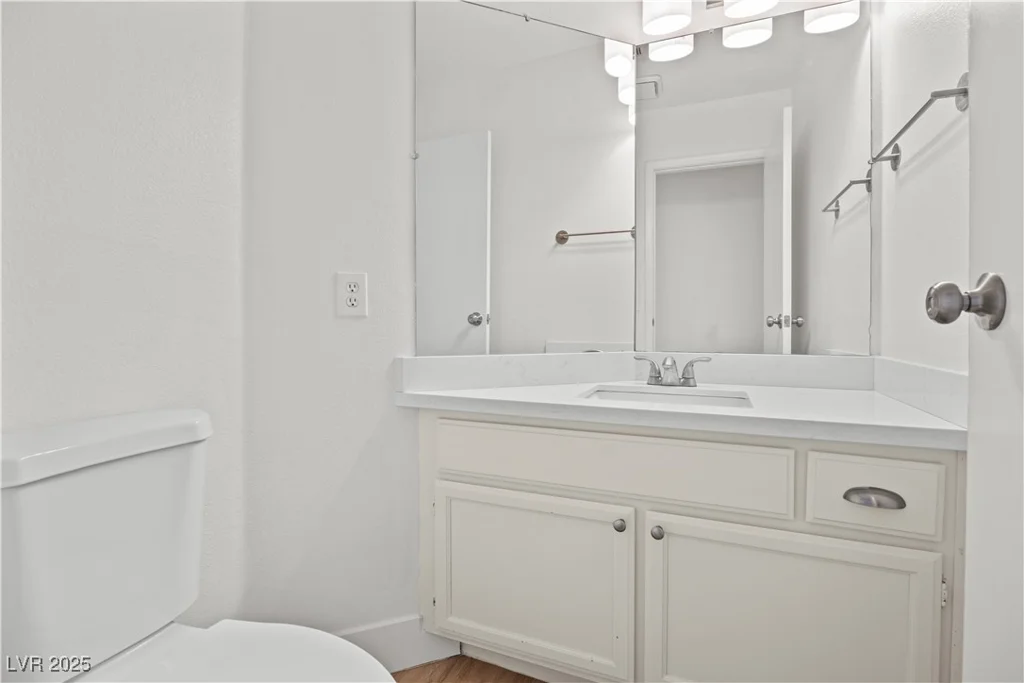 5458 Walton Heath, Las Vegas, NV 89142