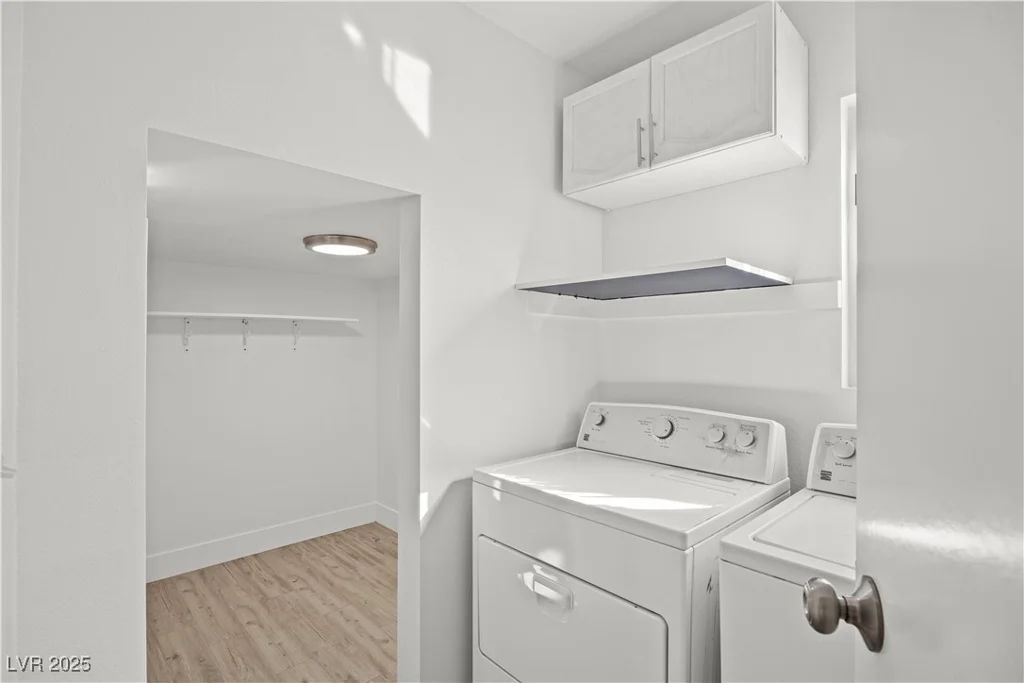 5458 Walton Heath, Las Vegas, NV 89142