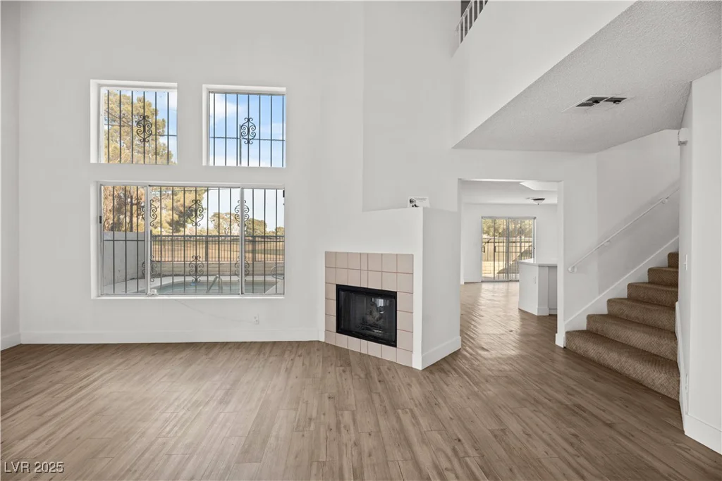 5458 Walton Heath, Las Vegas, NV 89142