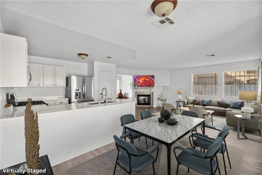5458 Walton Heath, Las Vegas, NV 89142