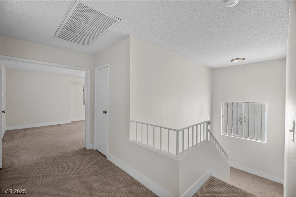 5458 Walton Heath, Las Vegas, NV 89142