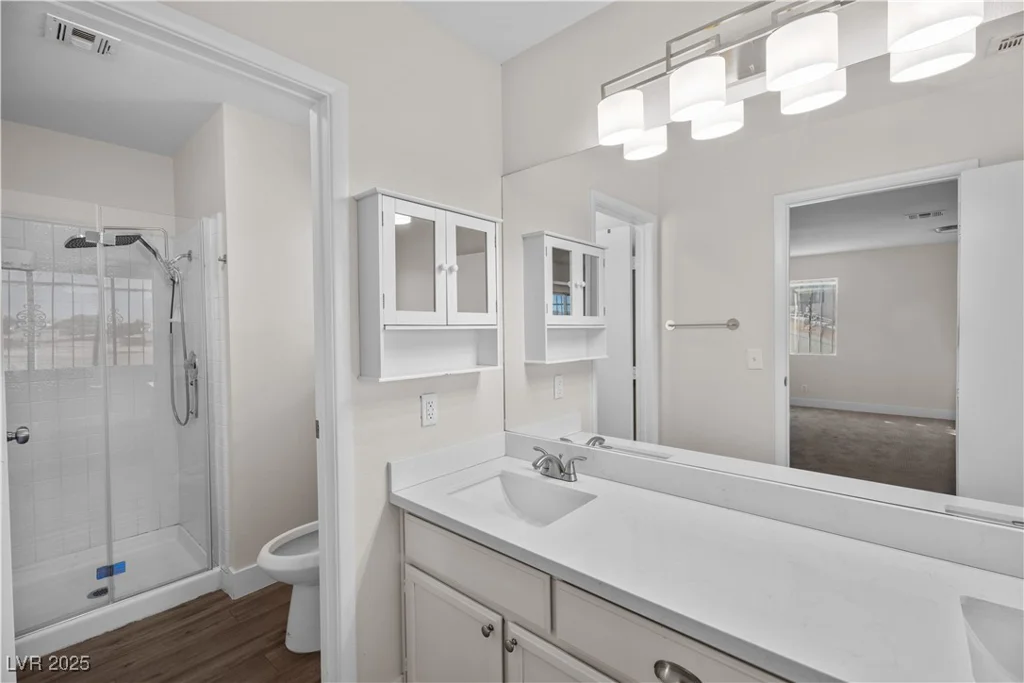 5458 Walton Heath, Las Vegas, NV 89142