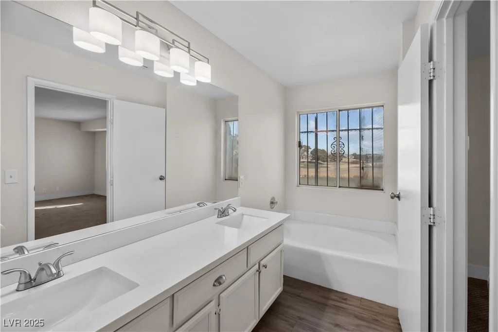 5458 Walton Heath, Las Vegas, NV 89142