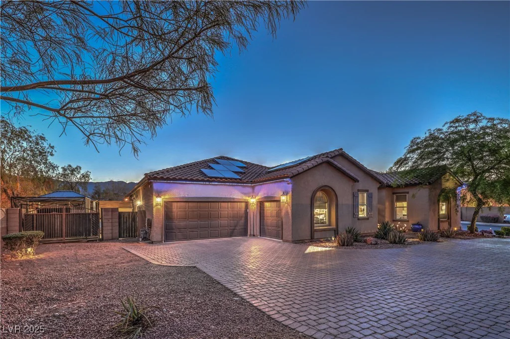 10319 Larkmead, Las Vegas, NV 89149