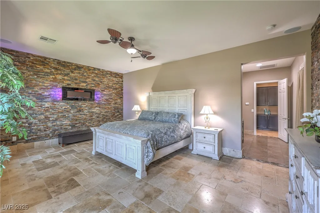 10319 Larkmead, Las Vegas, NV 89149