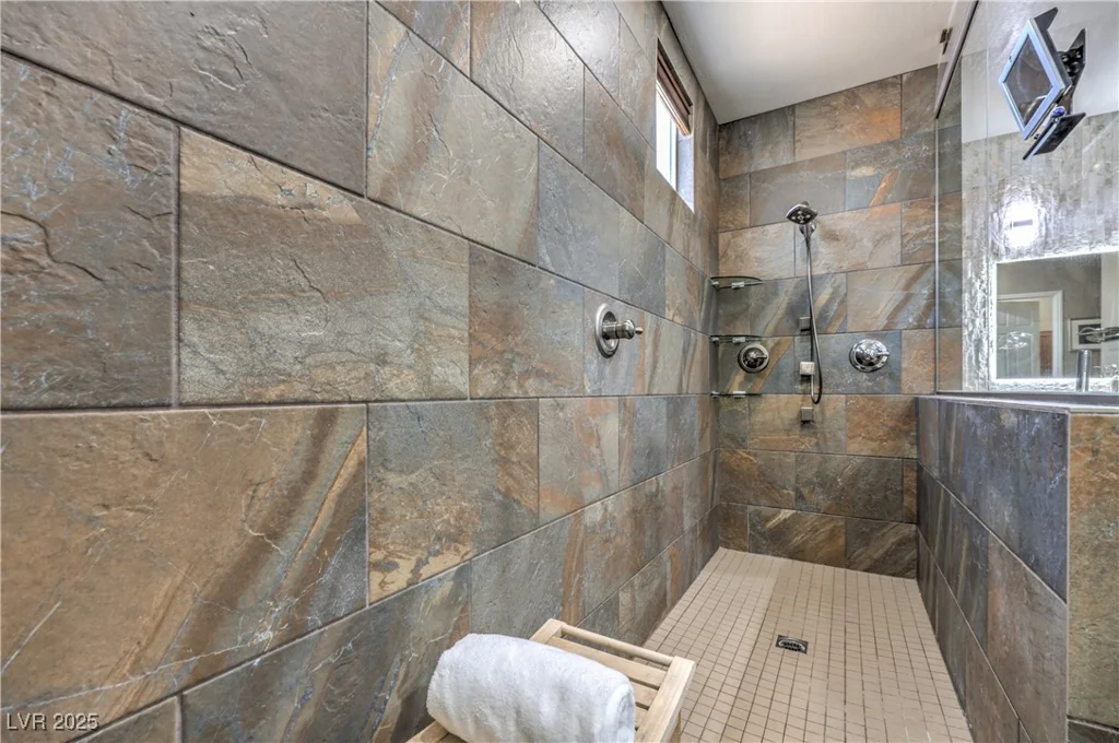 10319 Larkmead, Las Vegas, NV 89149