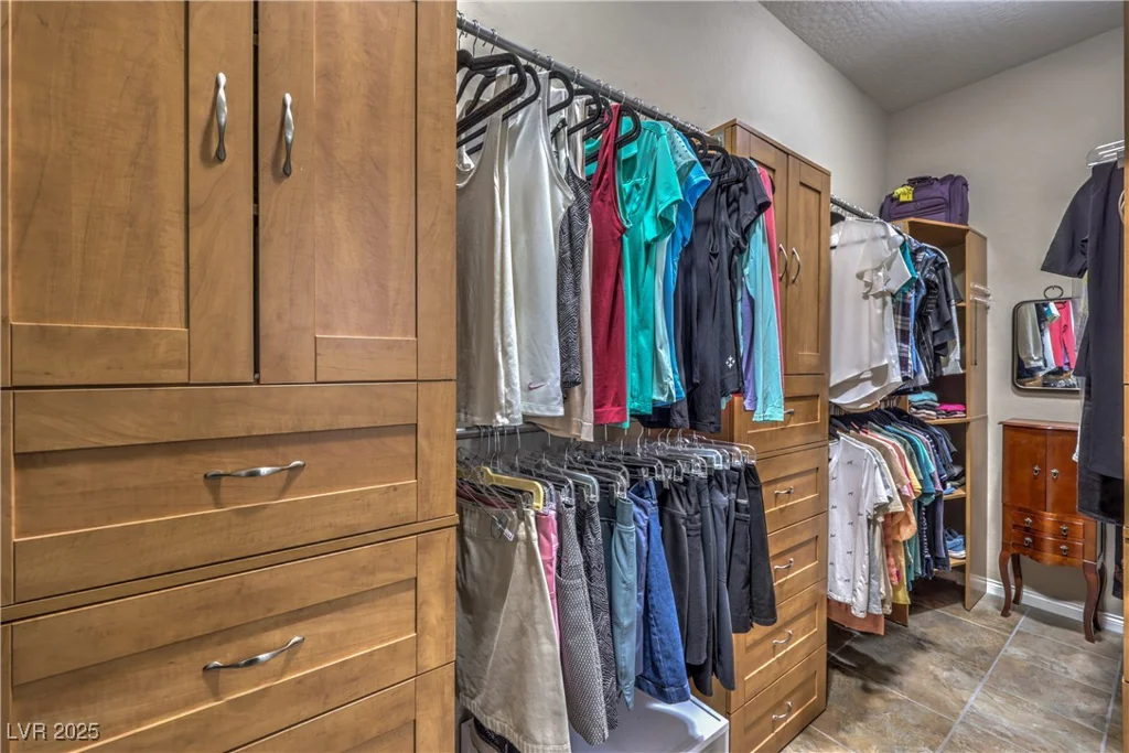 10319 Larkmead, Las Vegas, NV 89149