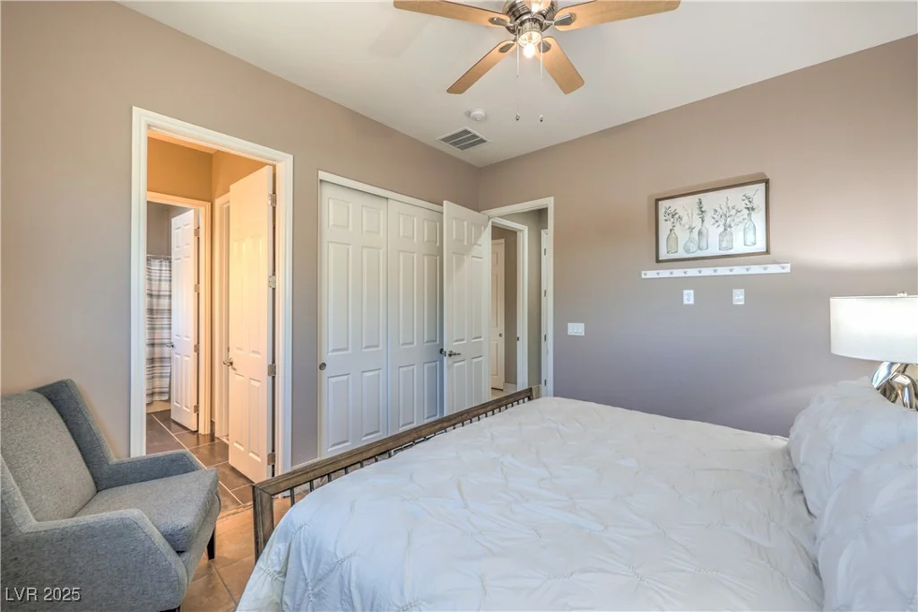 10319 Larkmead, Las Vegas, NV 89149
